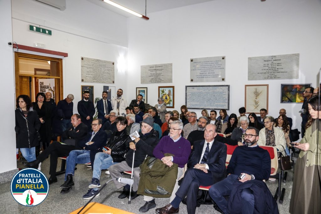 PUBBLICO